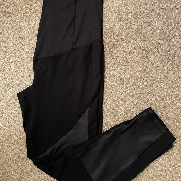 Very soft and light black leggings- maternity - Picture 2 of 4
